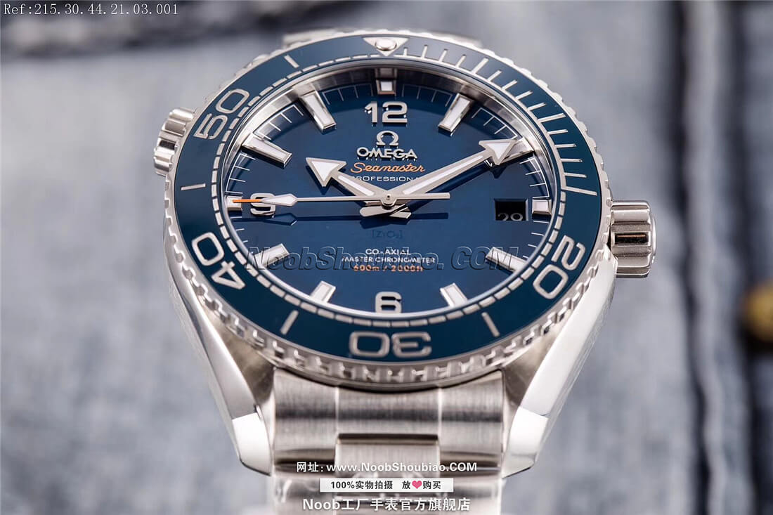  Omega 欧米茄 Seamaster 海马系列 海洋宇宙600米 215.30.44.21.03.001 