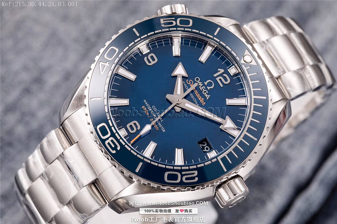  Omega 欧米茄 Seamaster 海马系列 海洋宇宙600米 215.30.44.21.03.001 