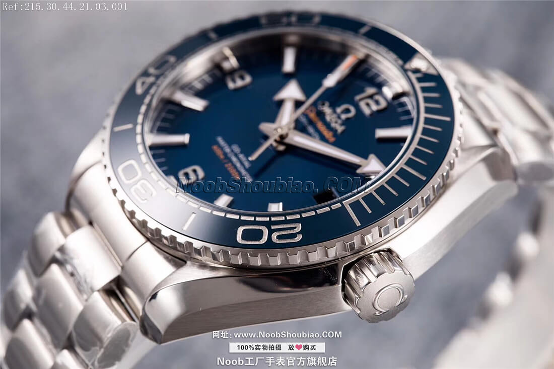  Omega 欧米茄 Seamaster 海马系列 海洋宇宙600米 215.30.44.21.03.001 