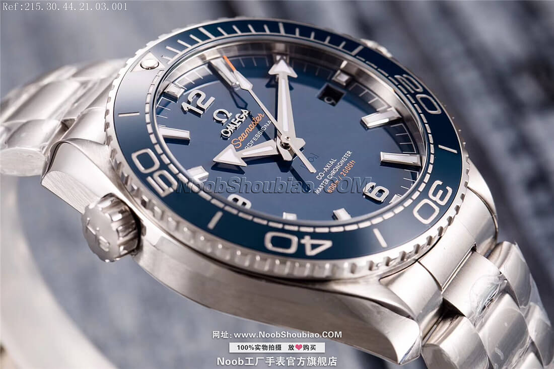  Omega 欧米茄 Seamaster 海马系列 海洋宇宙600米 215.30.44.21.03.001 